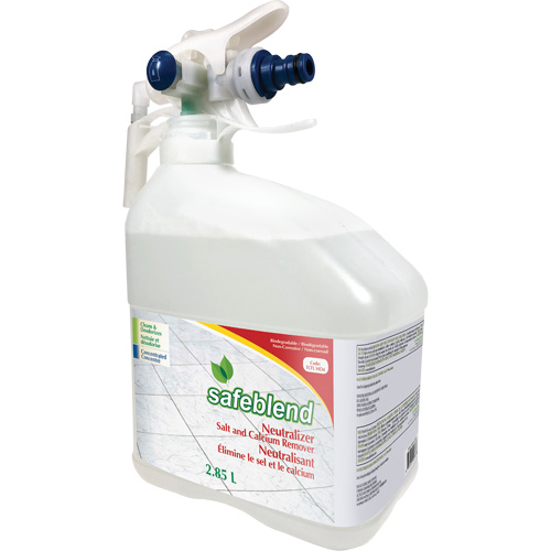 Produit concentr&eacute; pour d&eacute;tartrer, nettoyer et d&eacute;poussi&eacute;rer, Cruche, 4 L Groupe Generik