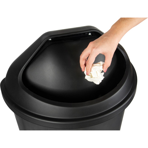 Poubelle demi-ronde, Poly&eacute;thyl&egrave;ne, 21 gal. US Groupe Generik