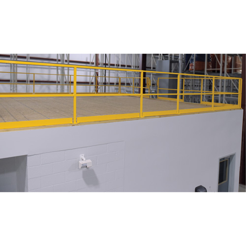 Barri&egrave;re de s&eacute;curit&eacute; pour mezzanine, 68-1/2" lo x 42" ha, 80-1/16" &eacute;lev&eacute;e, Jaune Groupe Generik