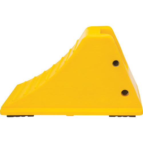 Cales de roue avec surface antid&eacute;rapante en caoutchouc, Polyur&eacute;thane, Jaune, 11-1/4" la x 21" p x 12-1/4" h Groupe Generik