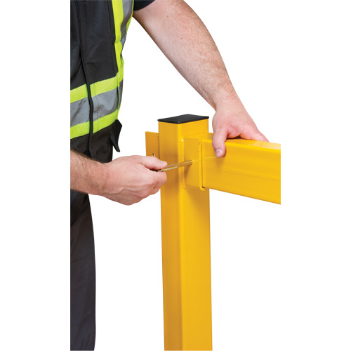 Poteau d'extr&eacute;mit&eacute; pour garde-corps l&eacute;gers, Acier, 42" h, Jaune s&eacute;curit&eacute; OSHA Groupe Generik