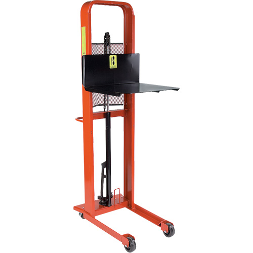 Gerbeur hydraulique &agrave; plateforme, M&eacute;canisme Pompe au pied, Capacit&eacute; de 1000 lb, Levage max de 80" Groupe Generik