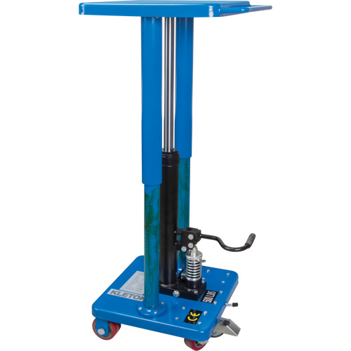Table de travail hydraulique, 18'' lo x 18'' la, Acier, Capacit&eacute; 500 lb Groupe Generik