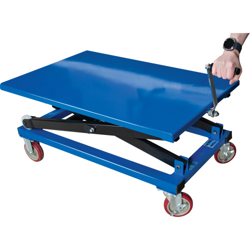 Table &eacute;l&eacute;vatrice manuelle &agrave; ciseaux, 37-3/8" lo x 23-5/8" la, Acier, Capacit&eacute; 660 lb Groupe Generik