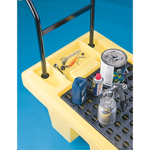 Poly-Spillcart Cart, 66.5" L x 29" W x 43.9" H, 57 US gal. Spill Cap. Groupe Generik