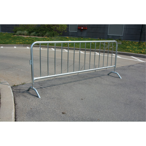 Portable Barrier, Interlocking, 102" L x 40" H, Silver Groupe Generik
