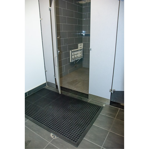 Tapis d'entr&eacute;e ext&eacute;rieure, Caoutchouc, Grattoir Type, Motif Textur&eacute;, 2' x 2-2/3', Noir Groupe Generik