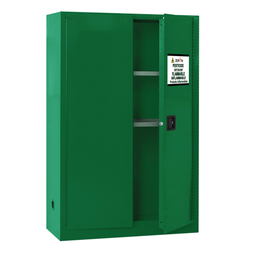 Armoire de rangement pour pesticides, 45 gal., 65" h x 43" l x 18" p Groupe Generik
