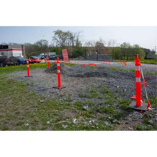 Poteau d&eacute;lin&eacute;ateur de qualit&eacute; sup&eacute;rieure, 42" h, Orange Groupe Generik