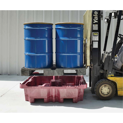 Palette de d&eacute;versement Ultra-Spill King, 4 barils, Capacit&eacute; de d&eacute;versement 85 gal. US, 51" x 51" x 17,5" Groupe Generik