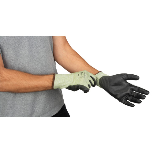 Eco-Friendly Seamless Cut-Resistant Gloves, Size 7, 13 Gauge, Polyurethane Coated, HPPE/RPET Shell, ASTM ANSI Level A4 Groupe Generik