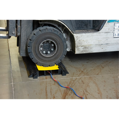 Polyurethane Cable Protector, 3 Channels, 35.43" L x 19.69" W x 3" H Groupe Generik