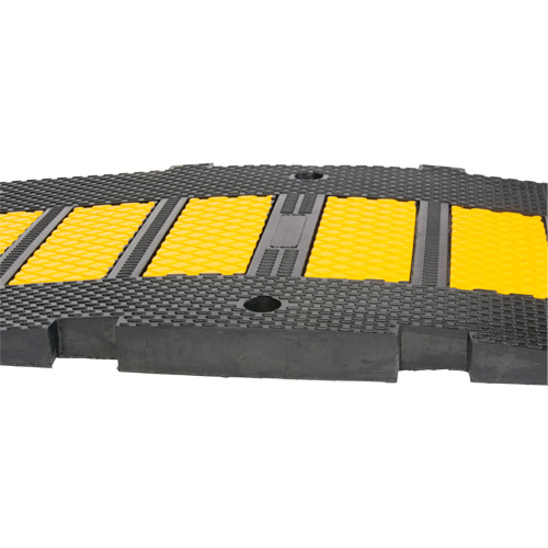 Middle Speed Hump, Rubber, 2' L x 8" W x 1-1/4" H Groupe Generik