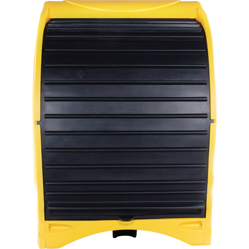 Palette contre les d&eacute;versements &agrave; couvercle dur pour 4 barils, 68,11" lo x 61,61" la x 83,07" h, Capacit&eacute; de charge 1433 lb Groupe Generik