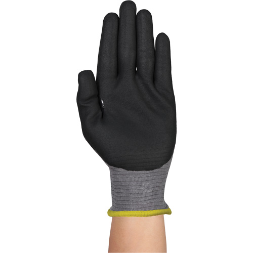 Gants r&eacute;sistants &agrave; la coupe HYFLEX 11-584, Taille 5/2T-petit, Calibre 21, Rev&ecirc;tement Mousse de nitrile, Enveloppe en PEHP/Intercept, ASTM ANSI niveau A6/EN 388 niveau F Groupe Generik