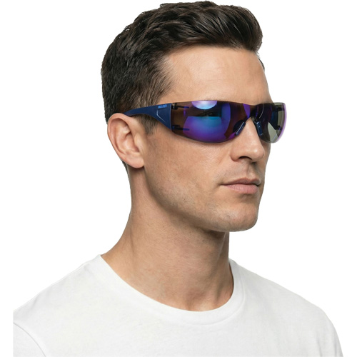 Lunettes de s&eacute;curit&eacute; Adapt Lite, Lentille Miroir bleu, Antibu&eacute;e/Anti-&eacute;gratignures, ANSI Z87+/R&eacute;pond ou surpasse la norme CSA Z94.3 Groupe Generik