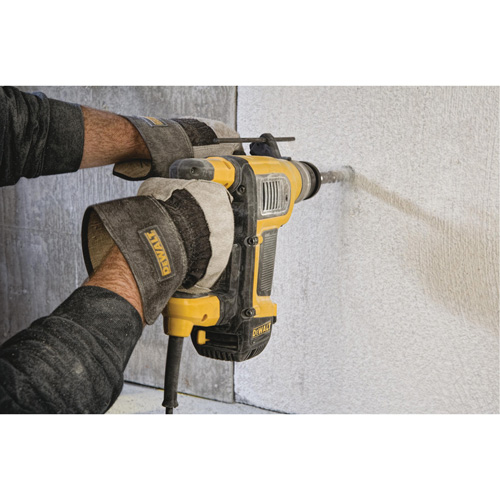 SDS-Plus Combination Hammer, 1-1/8", 9 A, 0-4700 BPM, 0-820 RPM, 3.1 ft.-lbs. Groupe Generik