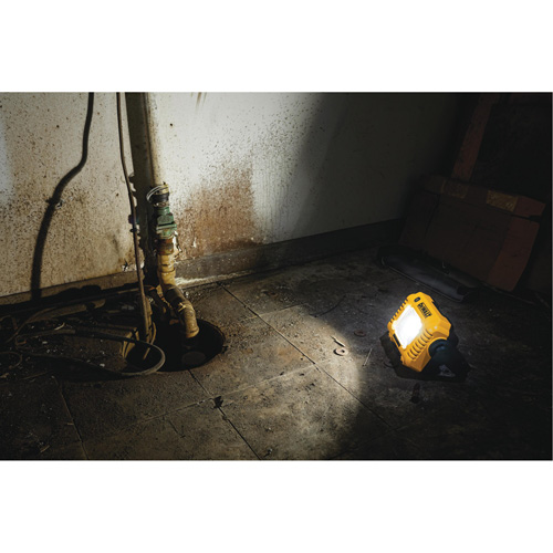 12V/20V Max Compact Task Light, LED, 2000 Lumens Groupe Generik
