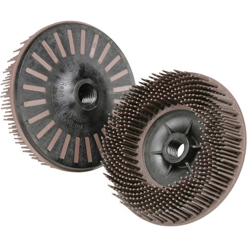 Disques radiaux bristle pour meuleuses angulaires Scotch-Brite, C&eacute;ramique, Grain 36, 4-1/2" dia. Groupe Generik