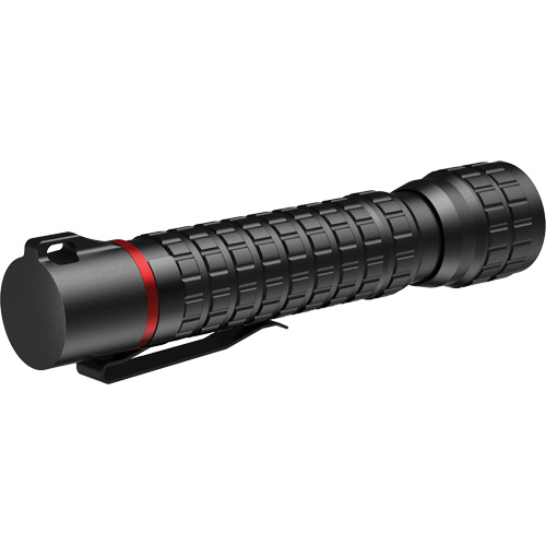 G40R Waterproof Flashlight with Twist Focus, LED, 650 Lumens, Rechargeable Batteries Groupe Generik