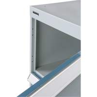 &eacute;tabli &agrave; deux portes sur pi&eacute;destal, 28" h x 18" l x 21" p Groupe Generik