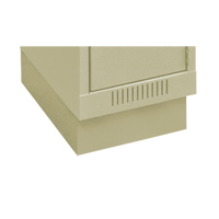 Base en retrait pour casiers &eacute;conomiques Clean Line, 1 Blocs, 4" lo x 12" la x 18" p, Beige, Acier Groupe Generik