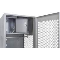 Casier pour &eacute;quipement avec porte, Acier, 24" la x 18" p x 72" h, Gris Groupe Generik