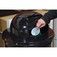 Couvercle pour baril &agrave; d&eacute;chets, Couvercle bomb&eacute;, M&eacute;tal, Convient aux contenants 23-1/2" dia. Groupe Generik