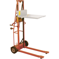 Chariot de levage Triple Truck, Capacit&eacute; 30 - 85 gal. US (25 - 70 gal. imp.) Groupe Generik