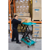Heavy-Duty Hydraulic Scissor Lift Table, 27-1/2" L x 17-3/4" W, Steel, 330 lbs. Capacity Groupe Generik
