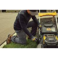 60V MAX* Brushless Cordless RWD Mower Kit, Self-Propelled Walk-Behind, Battery Powered, 21" Cutting Width Groupe Generik
