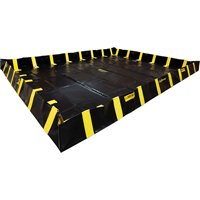 QuickBerm&reg; Containment Berm with Inside Wall Supports, 1435 US gal. Capacity, 12' W x 16' L x 12" H, Snap-Up Bracket Groupe Generik