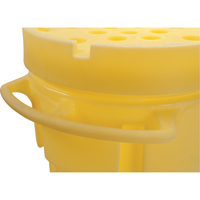 Trousse de lutte contre les d&eacute;versements de premi&egrave;re qualit&eacute;, Universel, Overpack/Baril de r&eacute;cup&eacute;ration, Absorbance de 95 gal. US Groupe Generik
