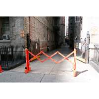 Barricade Multi-Gate, 43" h x 90" lo, Orange Groupe Generik