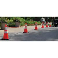 Traffic Cone & Chain Kit, 28", Orange, 4" & 6" Reflective Collar(s) Groupe Generik