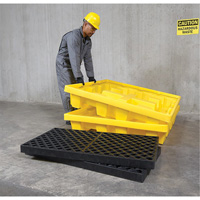 Ultra-Spill Pallet emboitable, 4 barils, Capacit&eacute; de d&eacute;versement 66 gal. US, 51" x 51" x 10" Groupe Generik