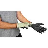 Gants &eacute;lastiques &eacute;cologiques sans coutures r&eacute;sistants &agrave; la coupe, Taille 8, Calibre 13, Rev&ecirc;tement Polyur&eacute;thane, Enveloppe en PEHP/rPET, ASTM ANSI niveau A4 Groupe Generik