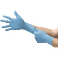 Gants jetables Vesatility 92-134 MICROFLEX, 5.5/6/T-petit, Nitrile, 2,76-mil/3,94-mil, Sans poudre, Bleu, Classe 2 Groupe Generik