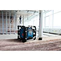Radio de chantier avec Bluetooth 5.0 et station dalimentation, Lithium-ion, 18 V Groupe Generik