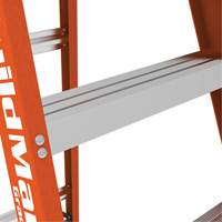 Step Ladder, 12', Fibreglass, 375 lbs. Capacity, Type 1AA Groupe Generik