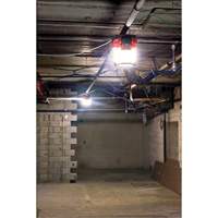 Lampe de chantier compacte M18 RADIUS avec ONE-KEY, DEL, 4400 lumens Groupe Generik